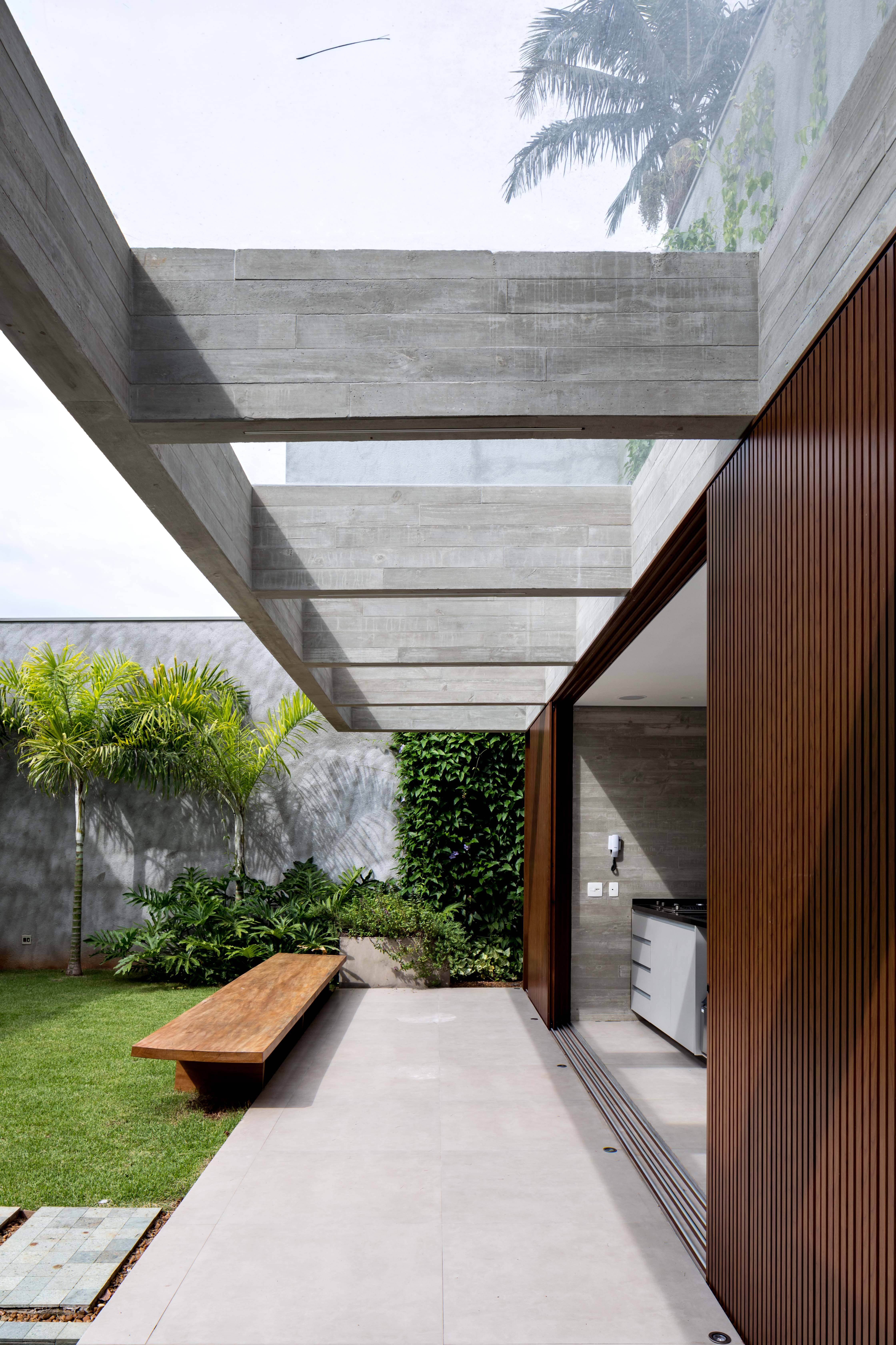 Pilotis Residence