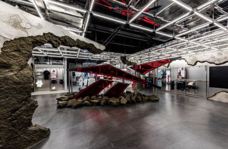 NiiiZDesignlab_REEBOK-Flagship-store-(7)___thumb_460_301